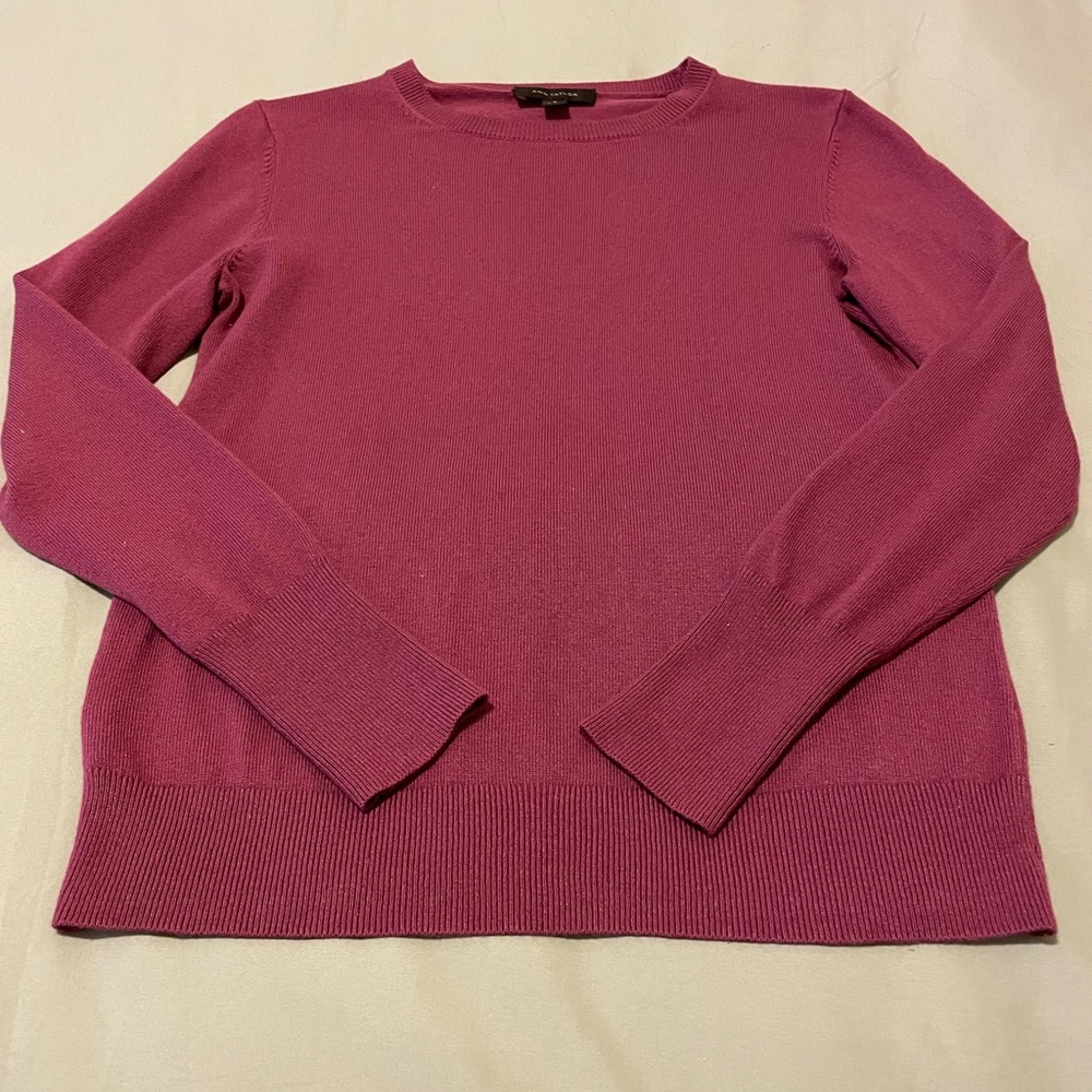 ANN TAYLOR MAUVE LIGHT WEIGHT KNIT SWEATER SIZE MEDIUM